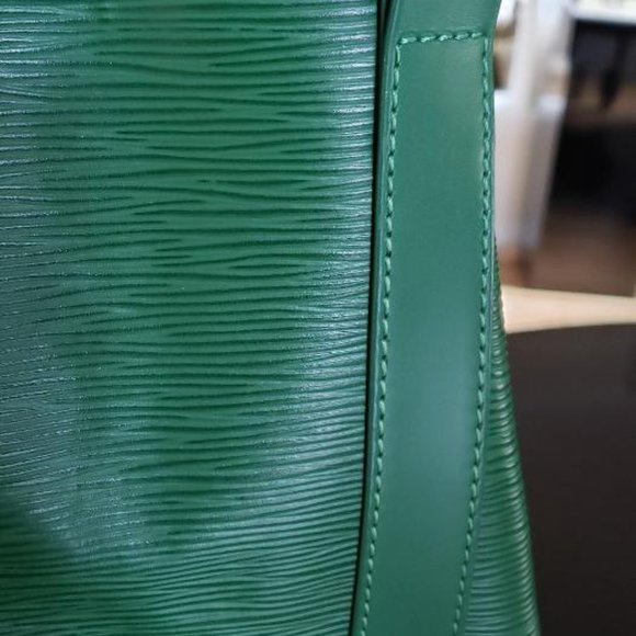 Louis Vuitton Epi Randonnee Backpack GM - Picture 5 of 7